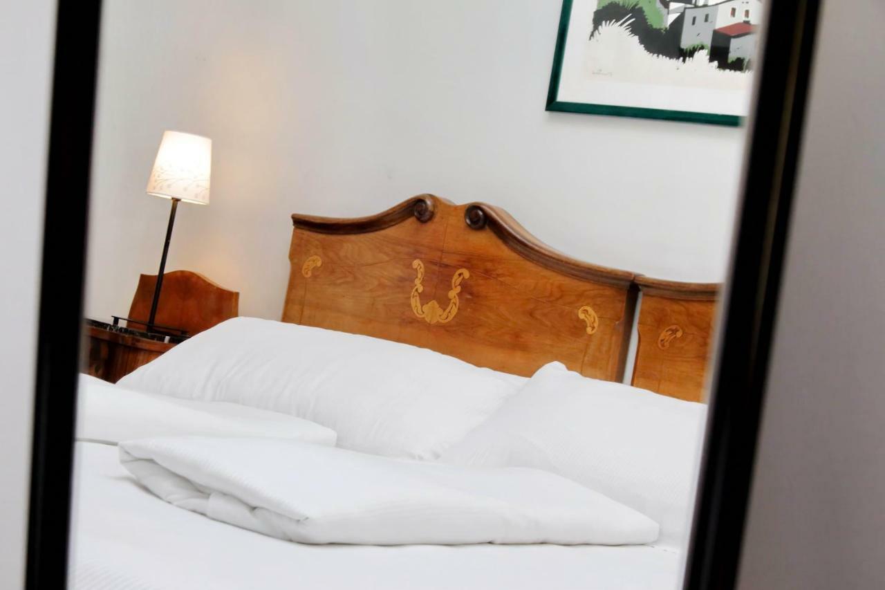 Cassiodoro19 Hotel Rome Bagian luar foto